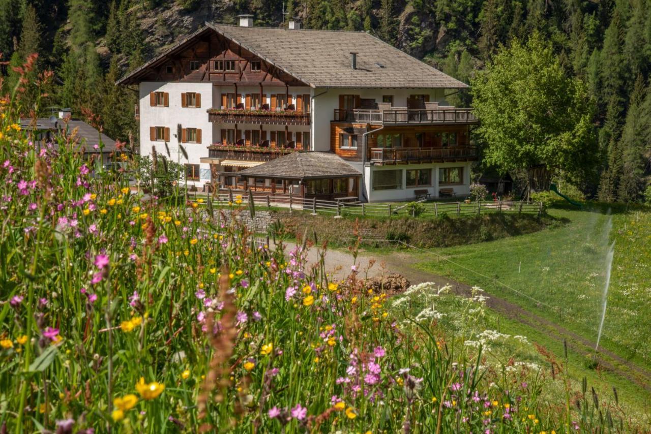 Hotel Ultnerhof St. Gertraud im Ultental Exterior foto