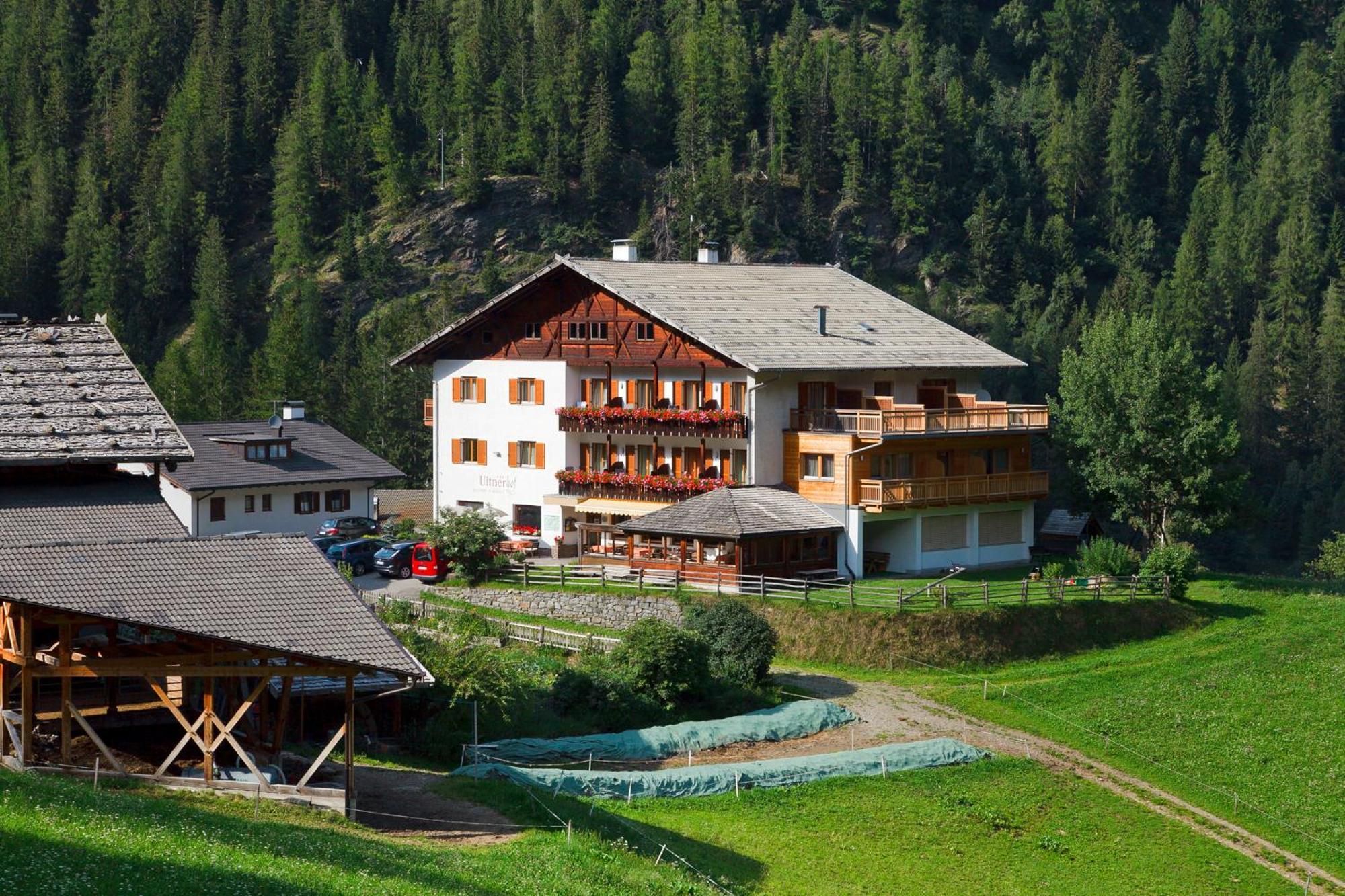 Hotel Ultnerhof St. Gertraud im Ultental Exterior foto