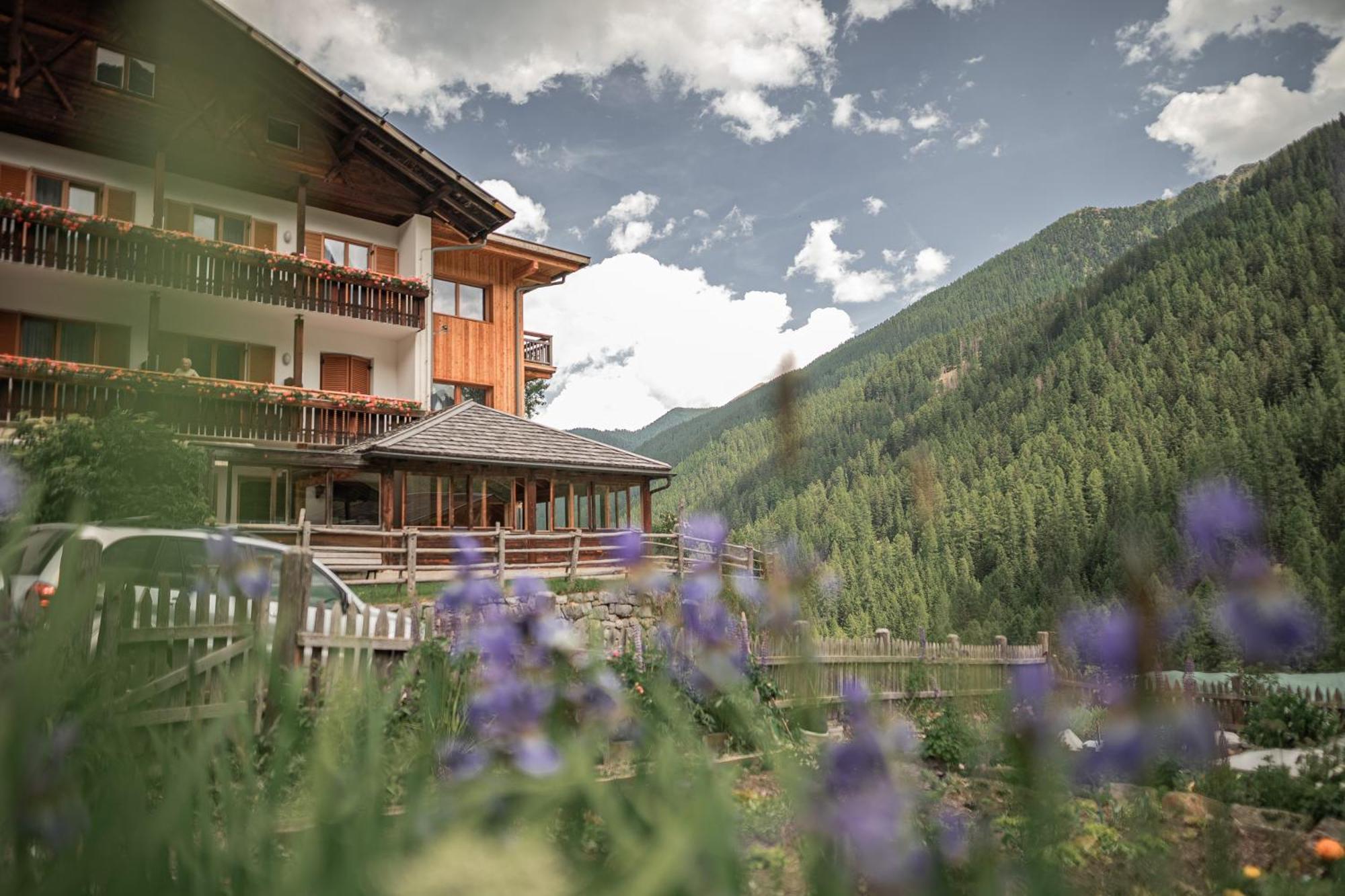 Hotel Ultnerhof St. Gertraud im Ultental Exterior foto