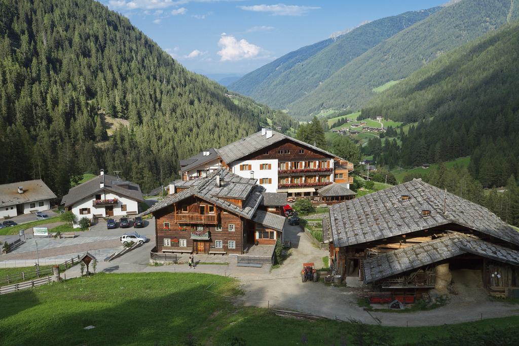 Hotel Ultnerhof St. Gertraud im Ultental Exterior foto